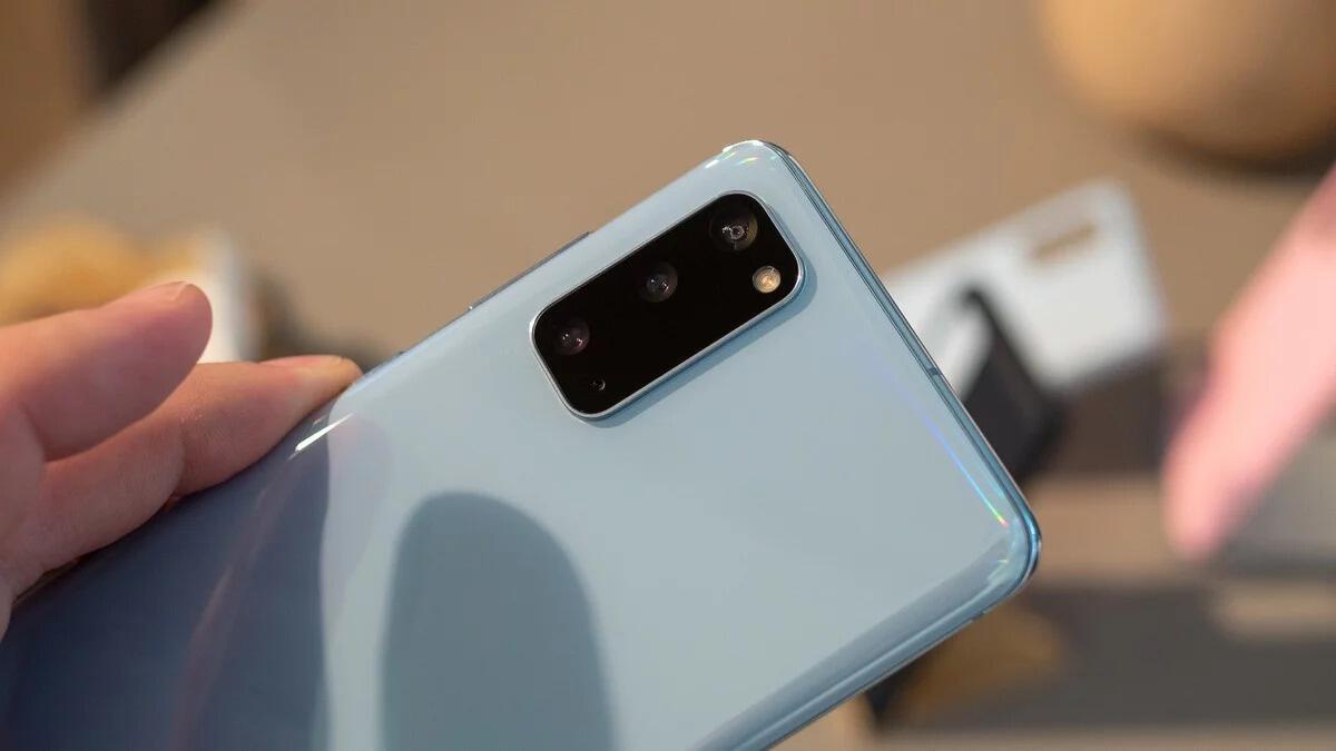 Samsung Galaxy S20 è impermeabile? ECCO la risposta - 