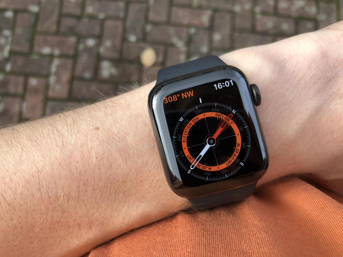 Apple Watch 4 al MINIMO STORICO su Amazon [TANTE VERSIONI] - 