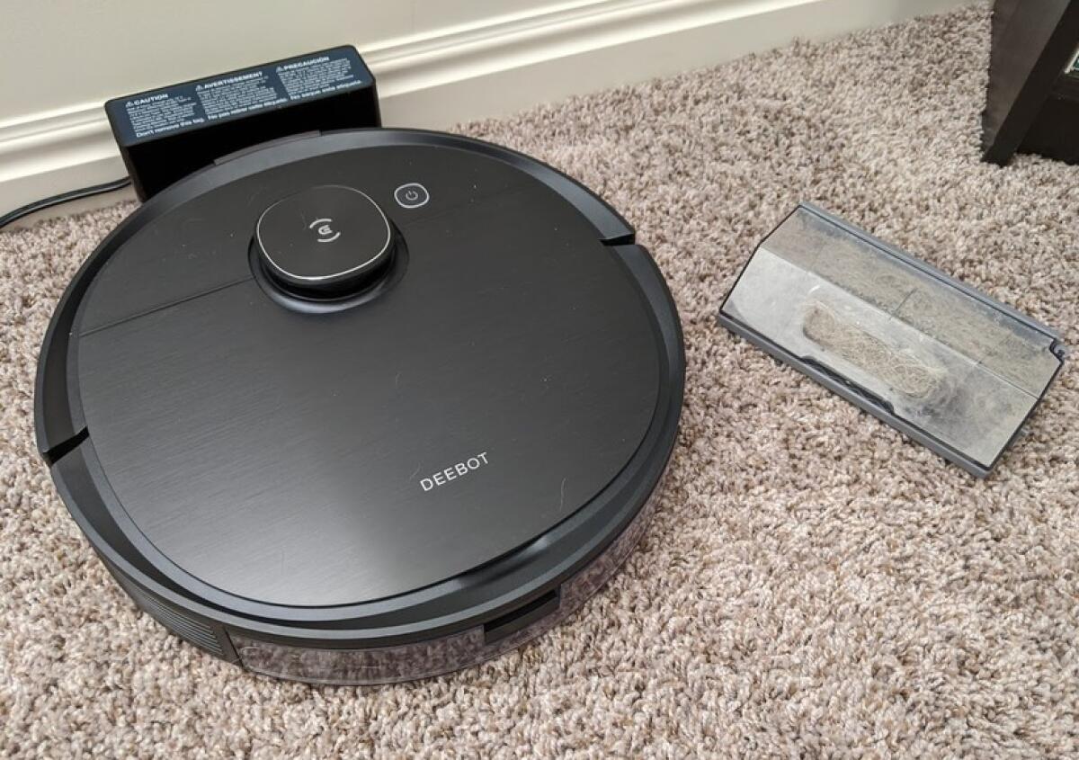 Recensione Ecovacs Deebot OZMO T8 AIVI: il MIGLIORE - 