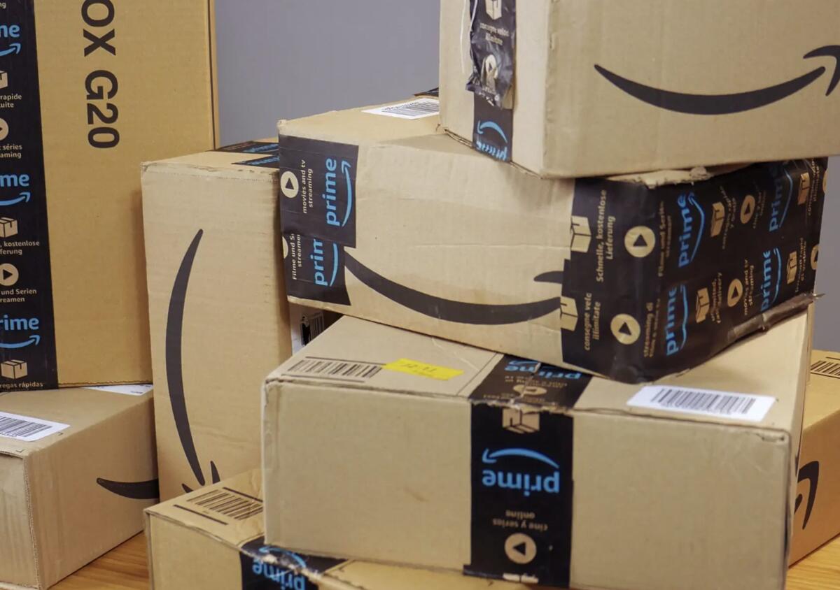 Amazon estende a 4 MESI il periodo per effettuare resi - 