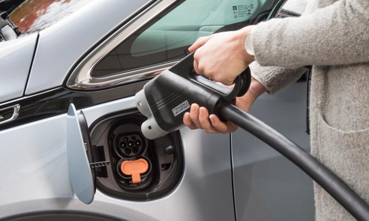 Le colonnine di ricarica saranno obbligatorie in autostrada | UFFICIALE - 