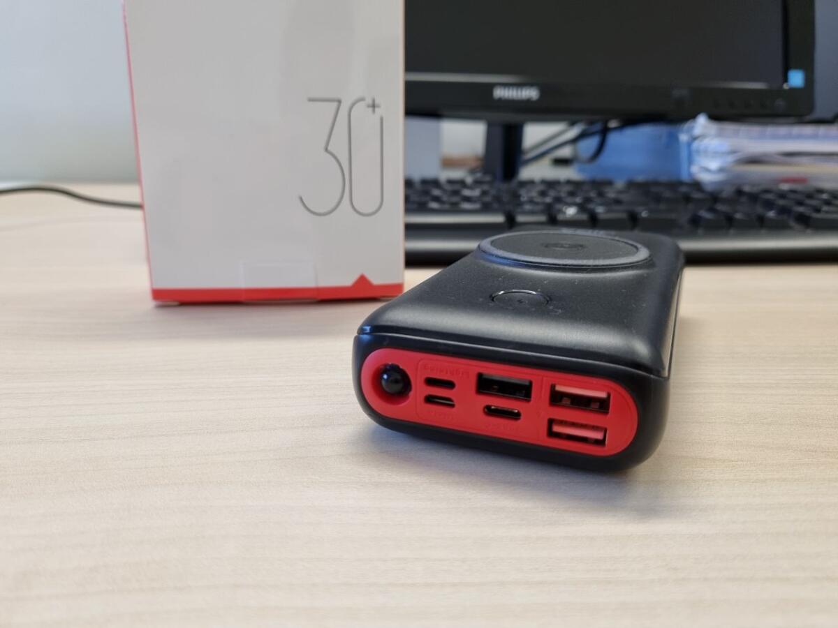 Recensione JIGA Powerbank, Caricabatterie Portatile da 30000 mAh - 