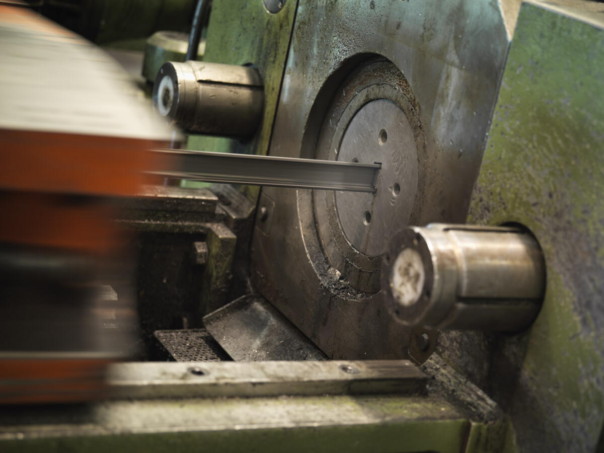 Trafilatura a freddo dell’acciaio: come funziona e quali sono i suoi lati positivi - 