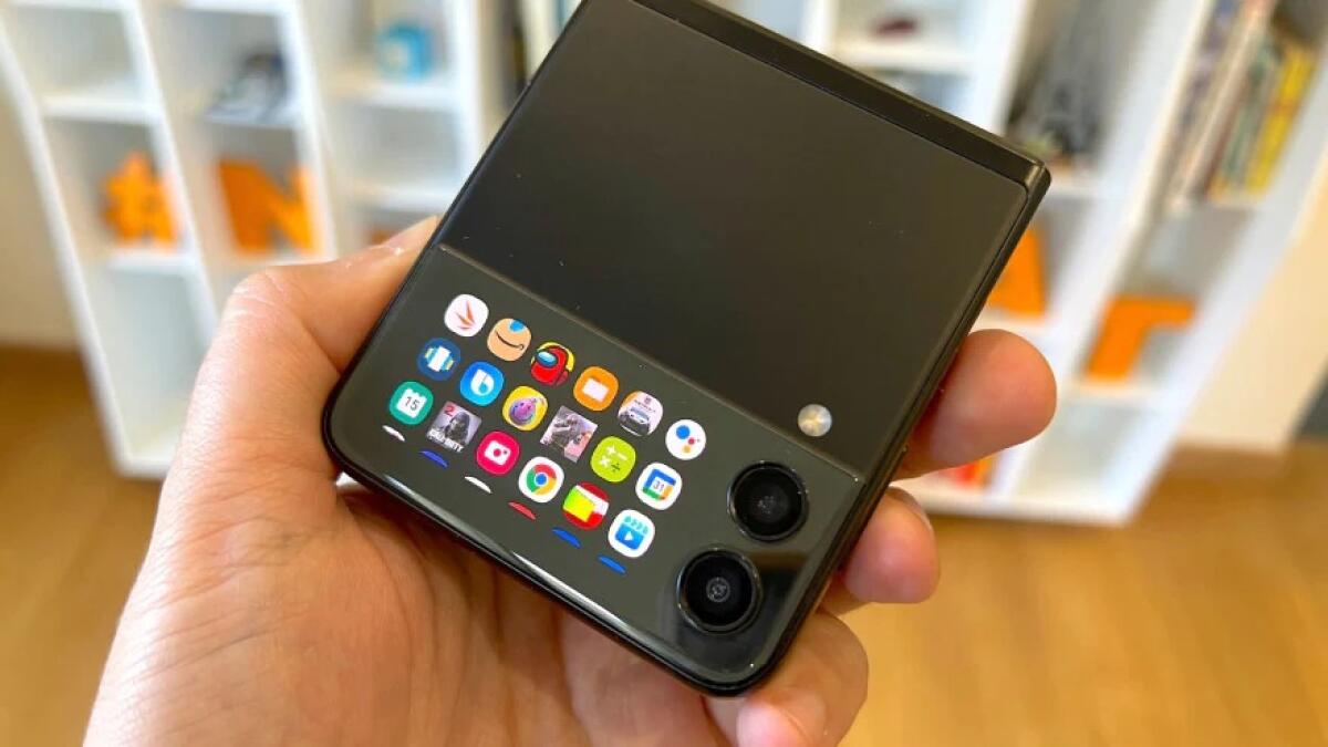 Usare qualsiasi app nello schermo esterno di Galaxy Z Flip 3 - 