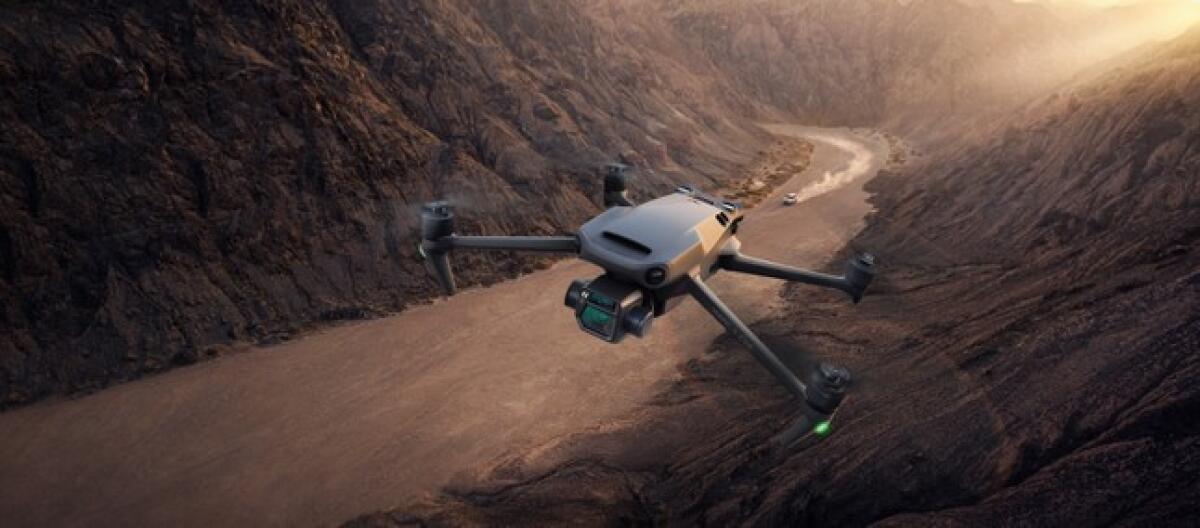 DJI Mavic 3 UFFICIALE: Prezzo e Caratteristiche Tecniche - 