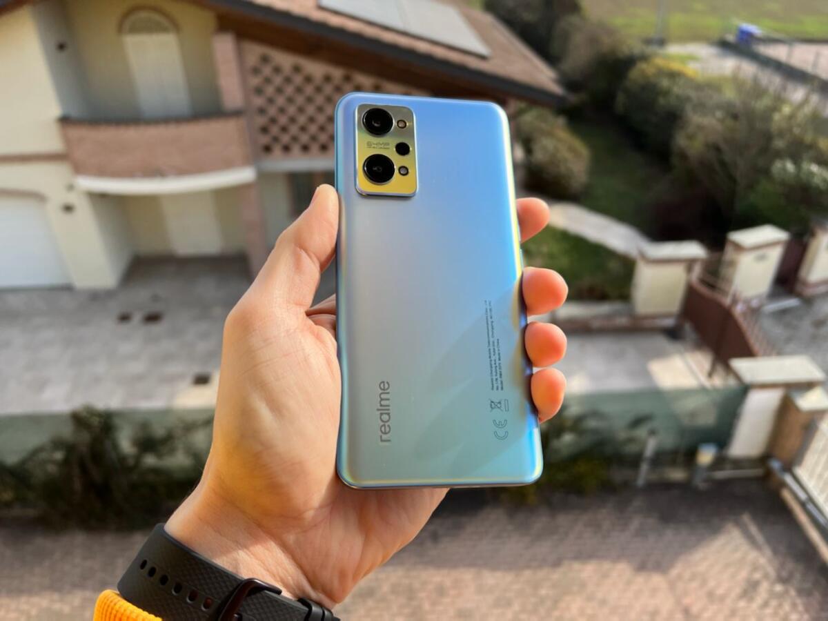 Realme GT Neo 2 RECENSIONE: un top di gamma a 300 euro - 