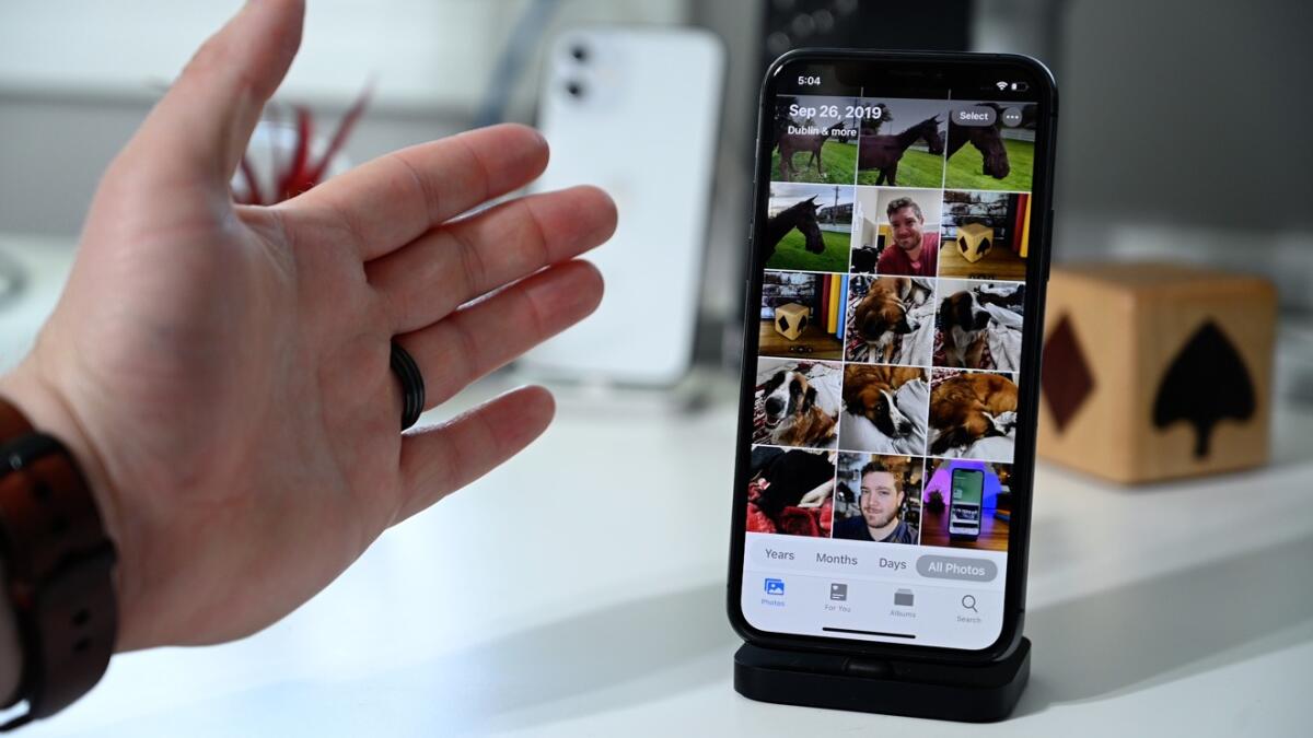 Come nascondere foto su iPhone | Guida FACILE e VELOCE - 