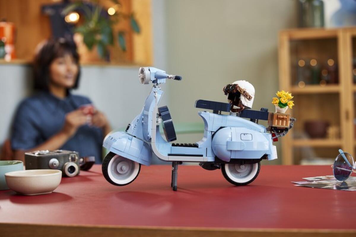 Arriva il Set Lego Vespa 125: Prezzo e Data di Uscita - 
