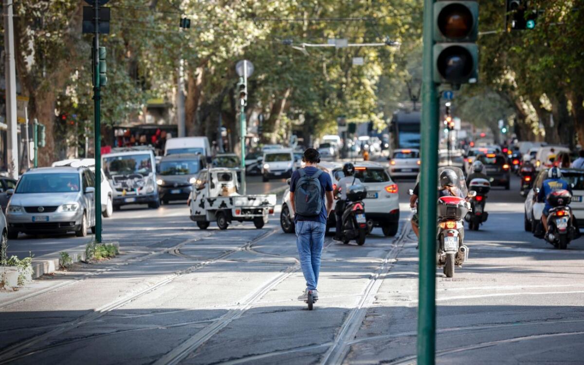Torna il bonus per monopattino e bici: come richiederlo - 