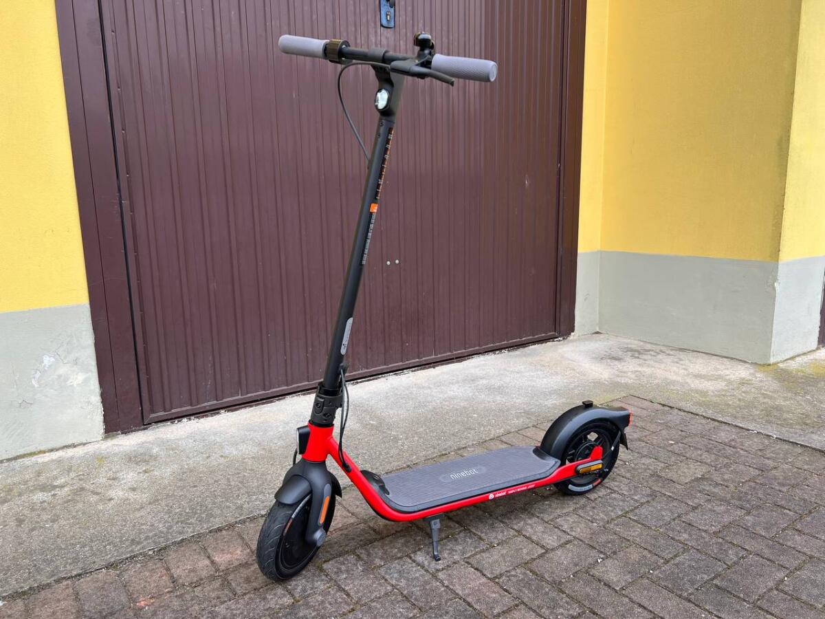 Recensione Monopattino Elettrico Ninebot D18E: si guida benissimo! - 