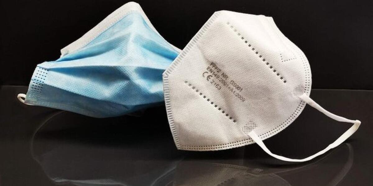 Torna l'obbligo di mascherina al lavoro, cosa DEVI sapere - 