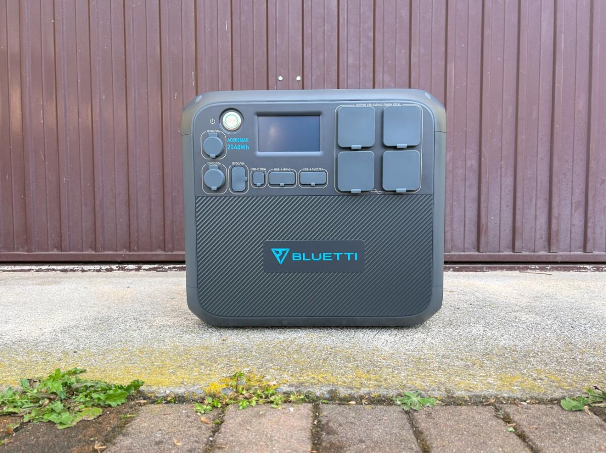 Recensione Bluetti AC200Max Power Station Portatile da 2200 Watt e Pannelli Solari PV420 - 