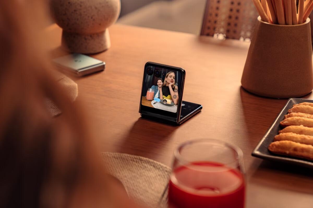 Motorola Razr 40 e 40 Ultra UFFICIALI | La SCHEDA TECNICA - 