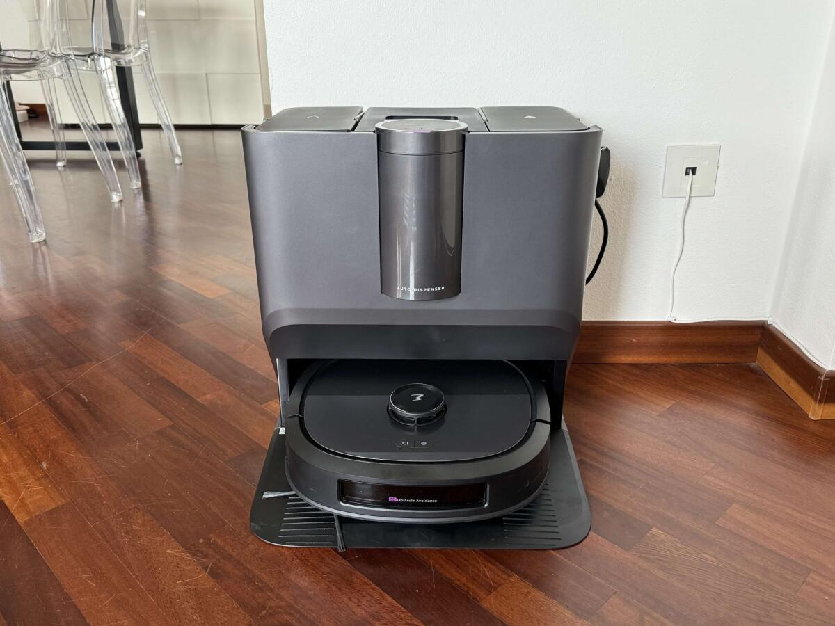 Recensione Eureka J20 Robot Aspirapolvere Lavapavimenti - 