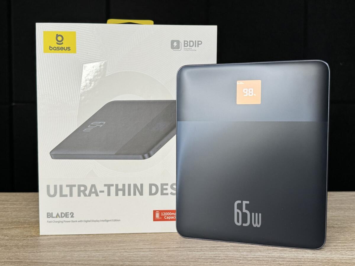 Recensione Baseus Power Bank Blade 2 Ultra Sottile da 65 W - 
