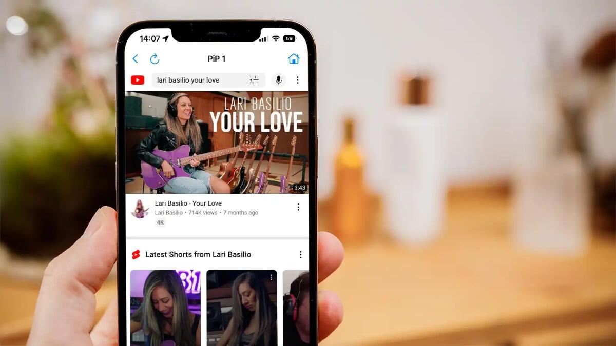 Come avere YouTube senza pubblicità e in background su iPhone - 