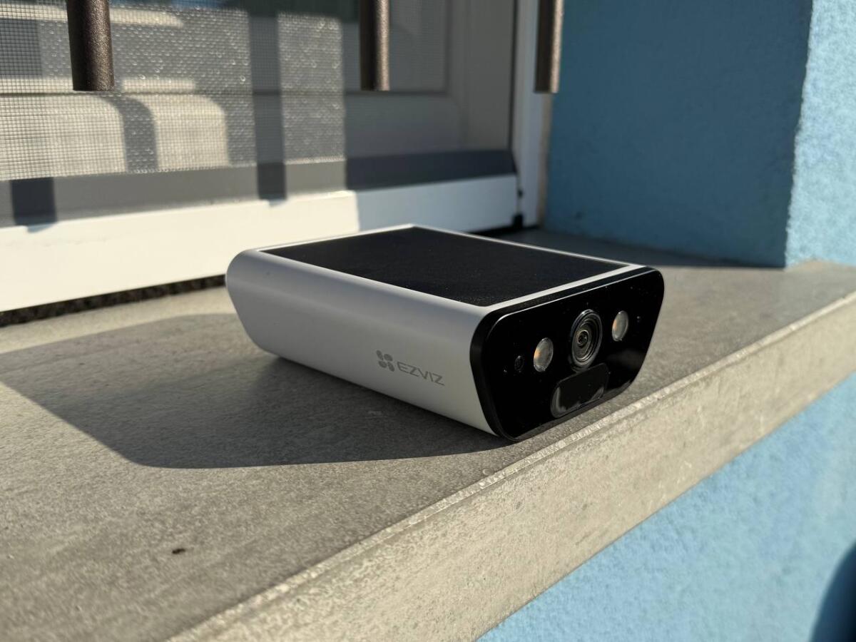 Recensione EZVIZ CB5 videocamera da esterno a energia solare - 