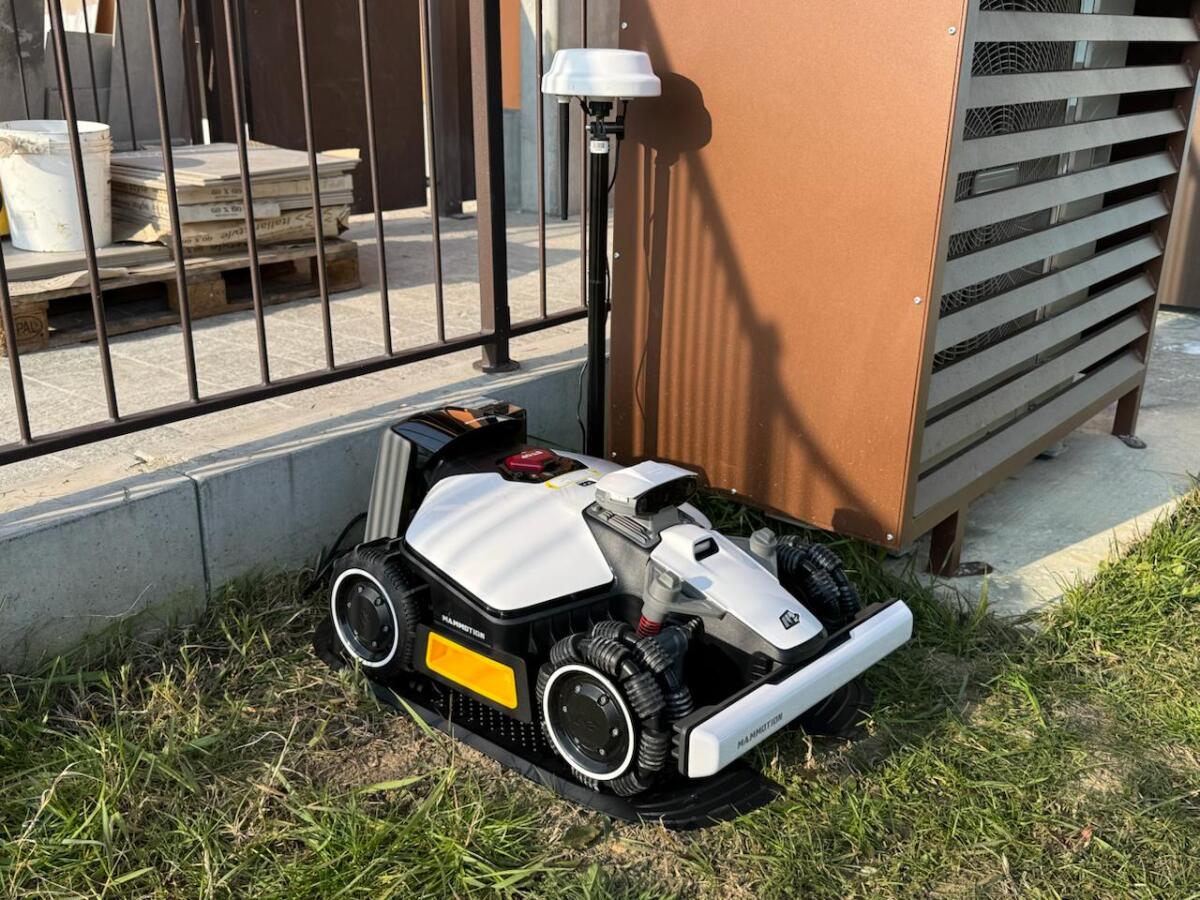 Recensione Mammotion LUBA Mini AWD Robot Tagliaerba: piccolo e compatto - 