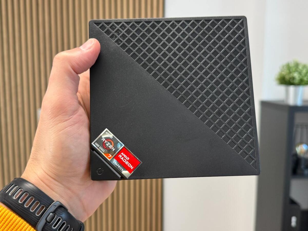 Recensione NiPoGi AM06PRO mini PC: come va con Ryzen 7 5825U - 