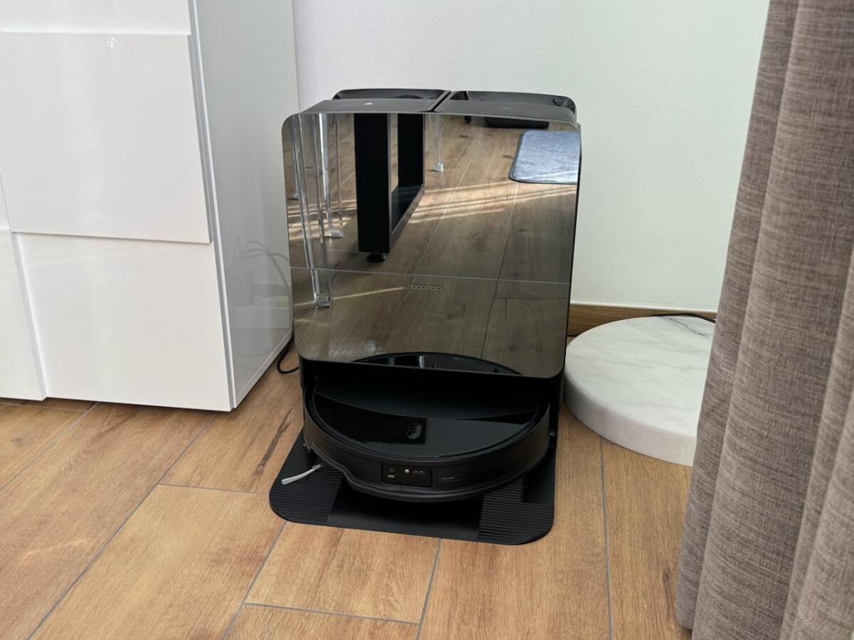 Recensione Roborock Saros 10R Robot Aspirapolvere Lavapavimenti - 
