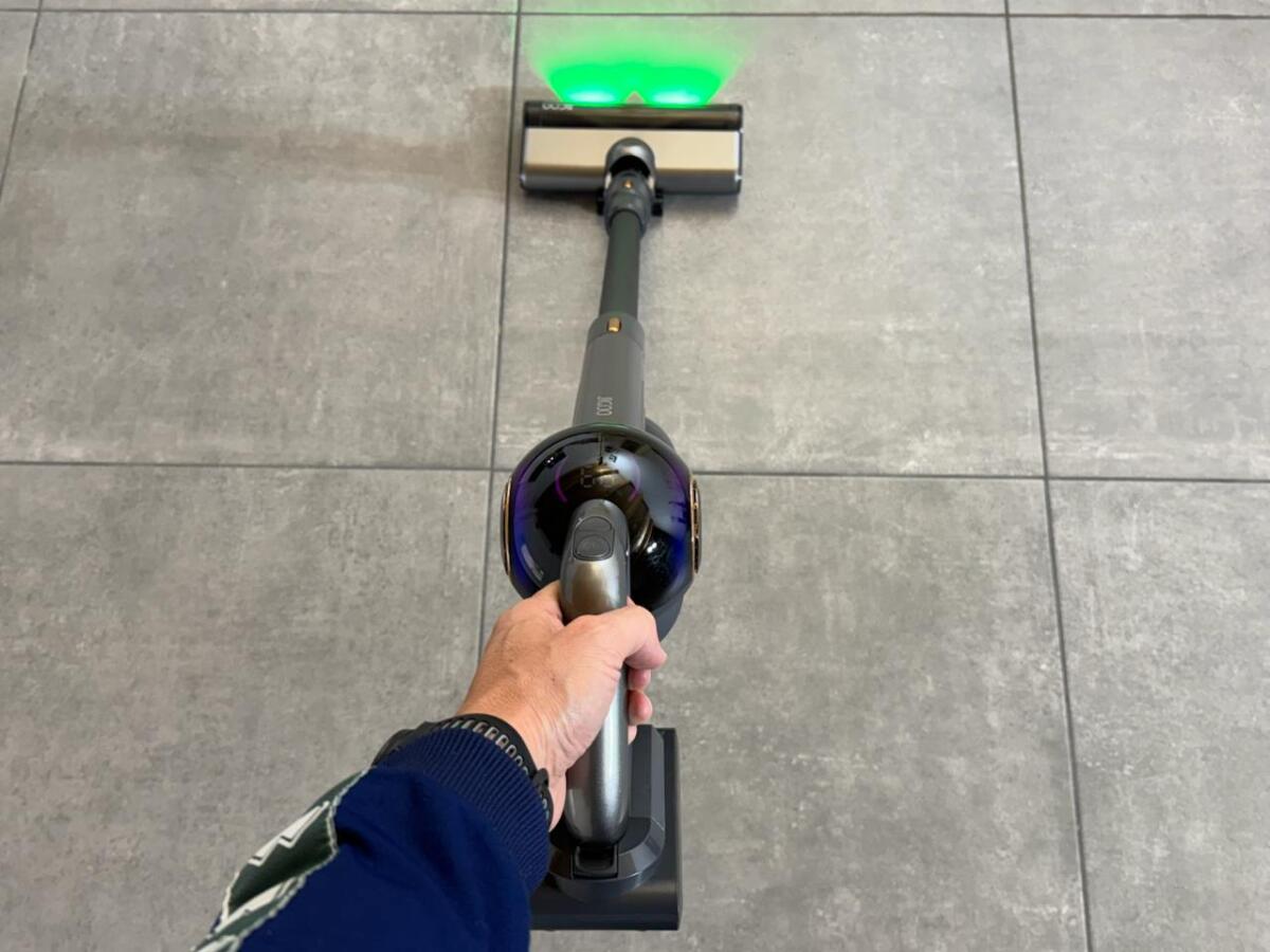 Recensione JIGOO V700 Aspirapolvere Senza Fili Potente - 