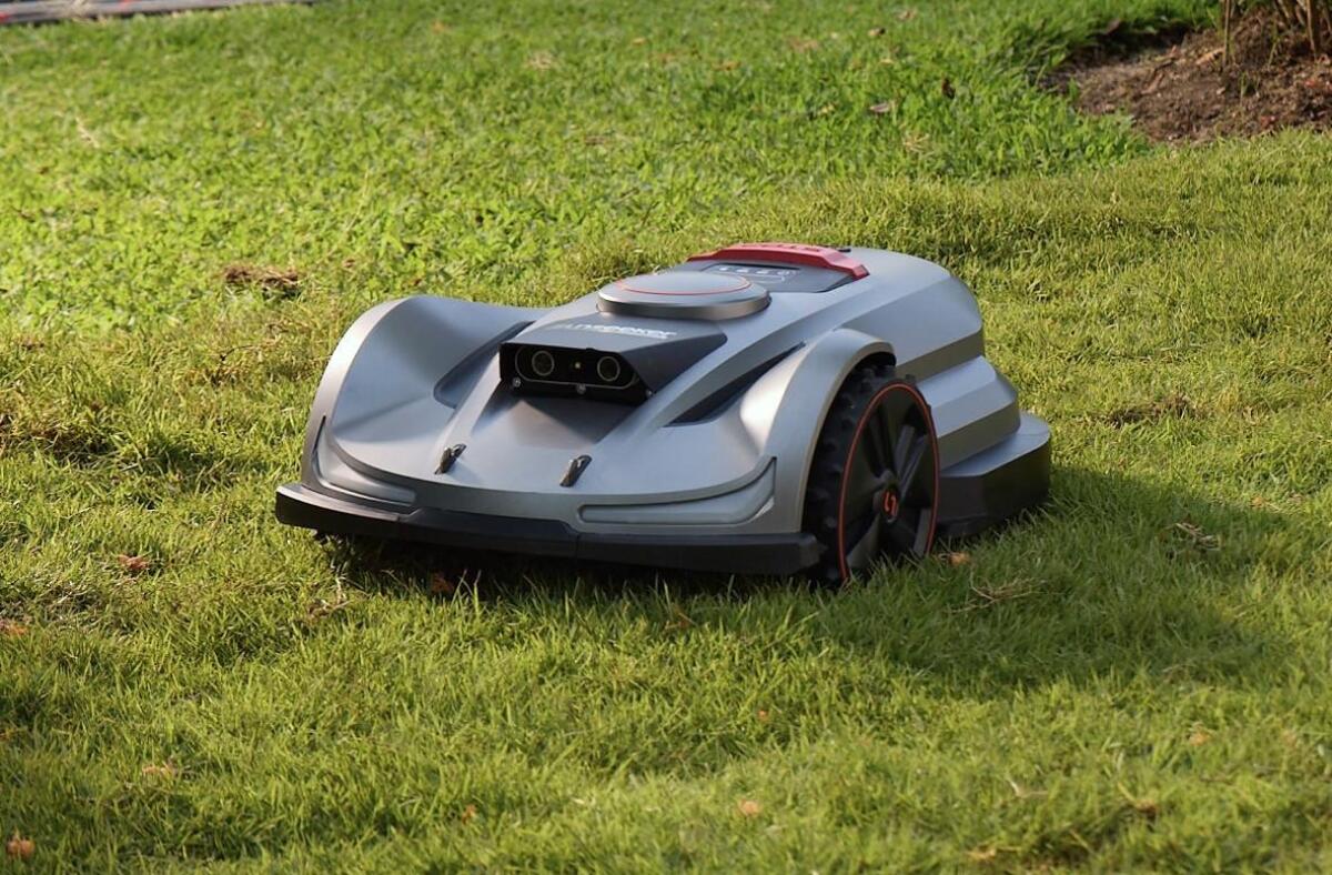 Taglio perfetto, zero fatica: come Sunseeker Elite X7 rivoluziona la cura del prato - 