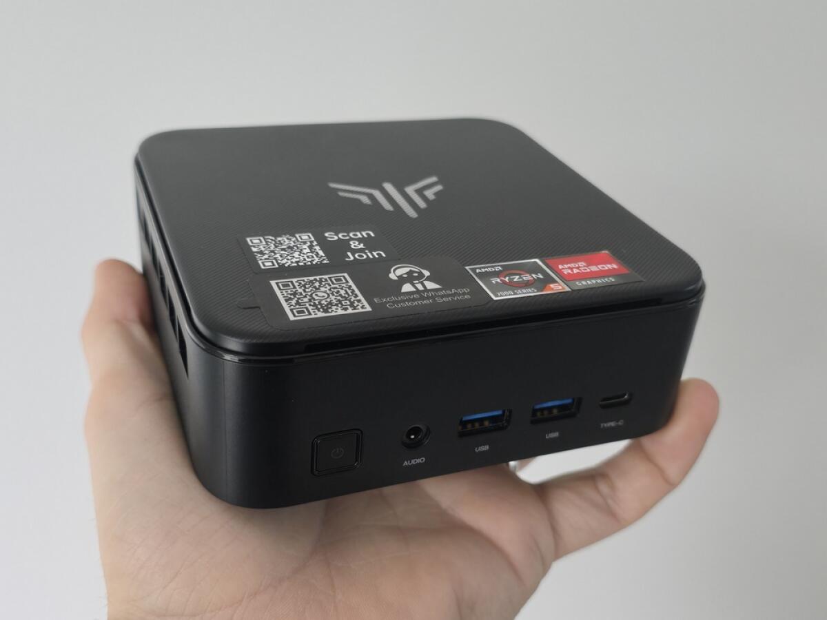 Recensione NiPoGi E3B mini PC: come va con Ryzen 7 5700U - 