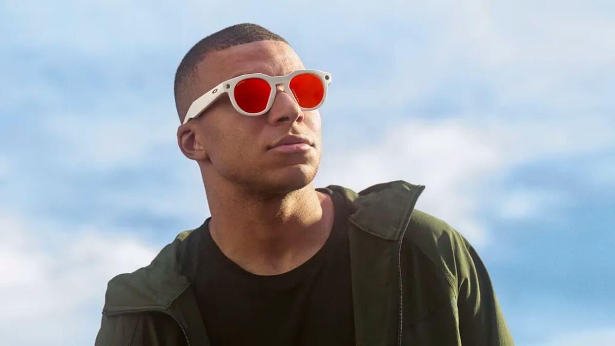 Ecco i Nuovi Occhiali Smart Oakley Meta HSTN: L'AI al Tuo Sguardo, Fotocamera 3K e Autonomia Record - 