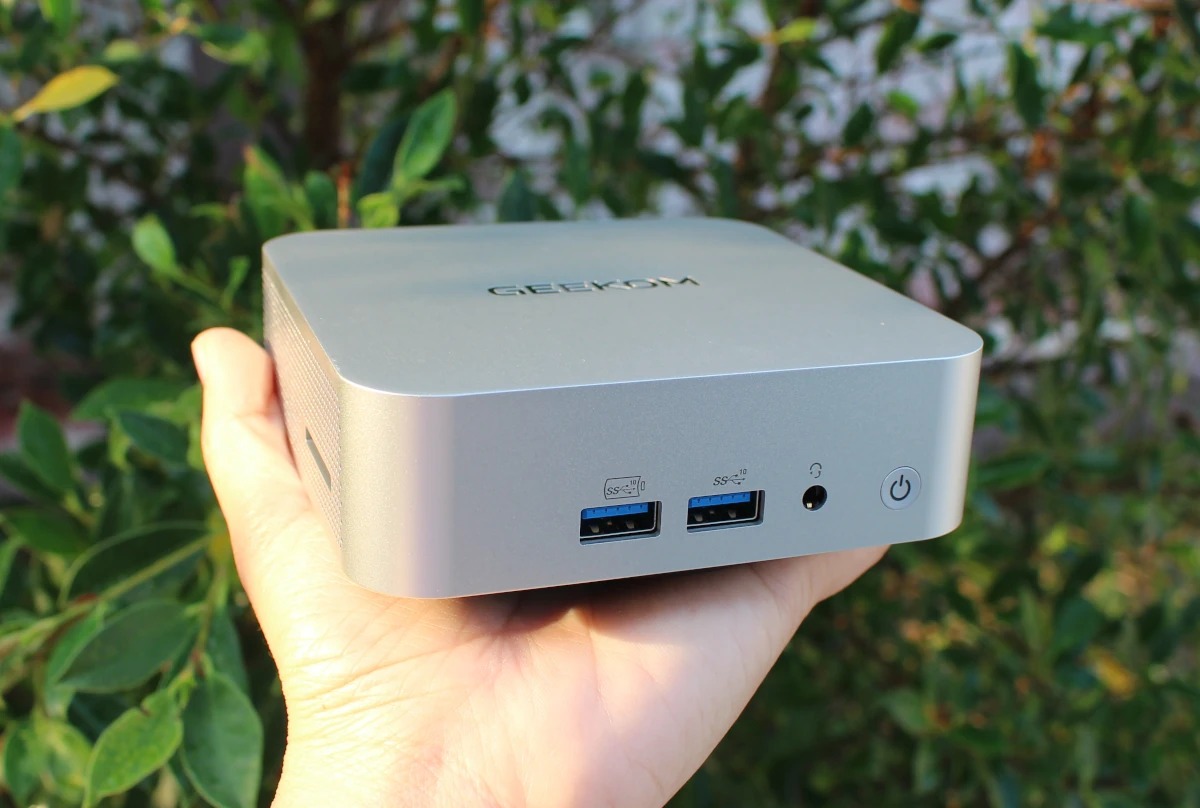 Il Mini PC GEEKOM A5 Pro 2026 è in SUPER OFFERTA SCONTO al MINIMO su Amazon - 
