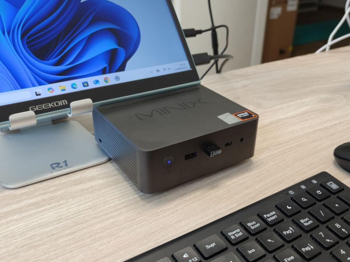 Recensione MINIX NGC NR774 con AMD Ryzen 7 8745HS: a 535 euro VA COMPRATO SUBITO - 