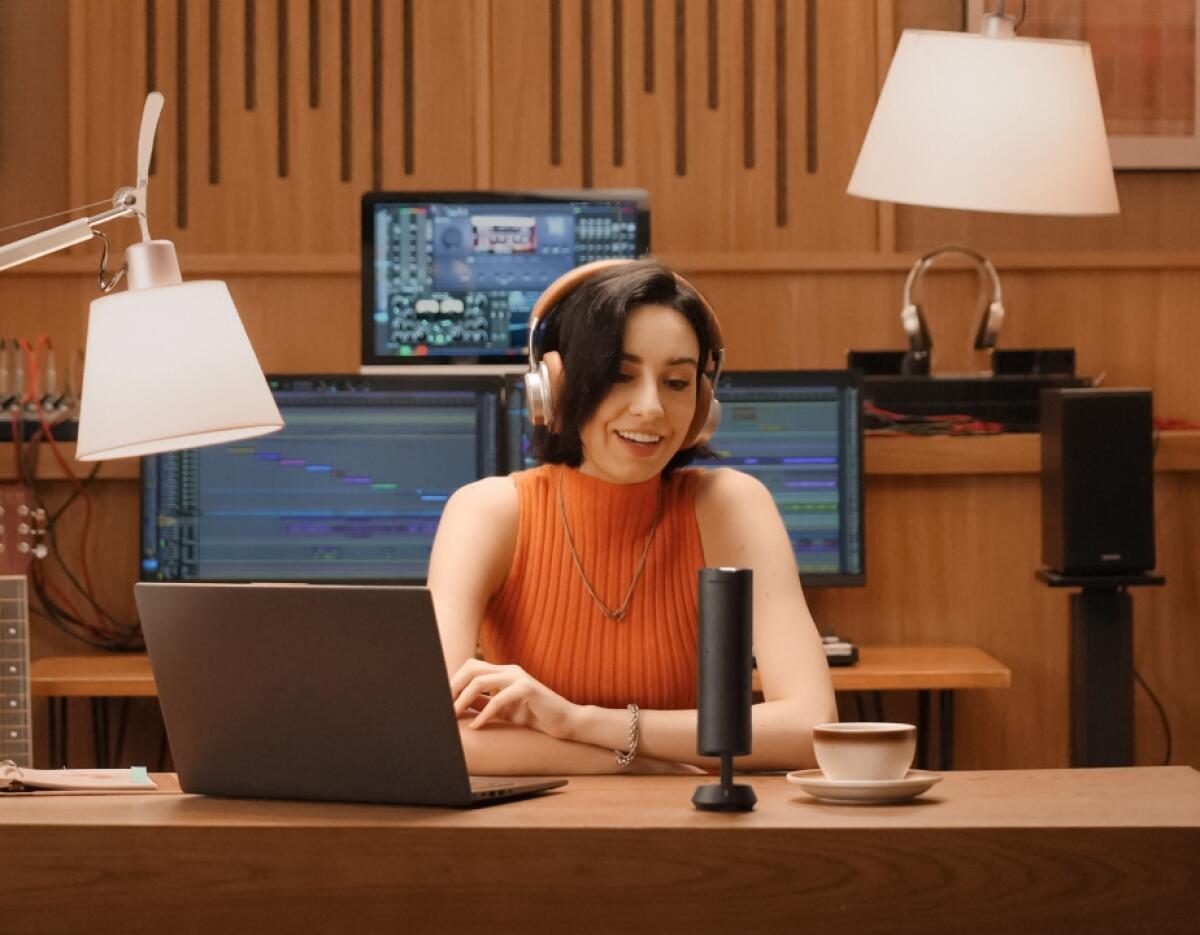 Insta360 Wave, il vivavoce AI perfetto per riunioni e podcast a solo 319€ - 