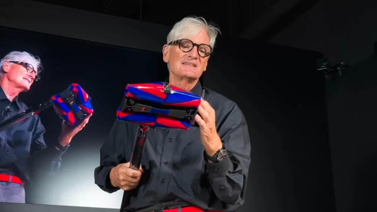 Un aspirapolvere che si pulisce da solo e un robot che ripassa le macchie: Dyson svela il futuro della pulizia a IFA - 
