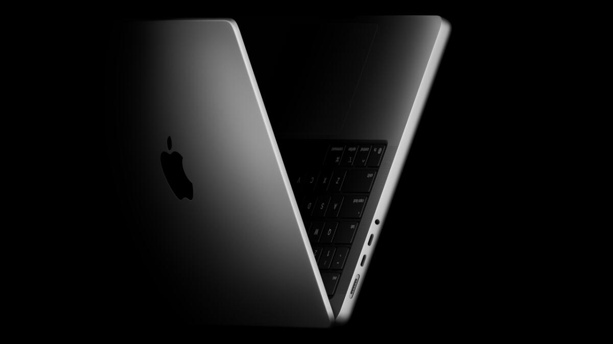 Ecco il nuovo MacBook Pro 14" con chip M5: prestazioni AI triplicate e 24 ore di autonomia - 