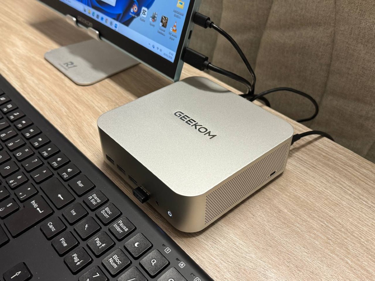 Recensione GEEKOM A7 Max Mini PC con AMD Ryzen 9 7940HS - 