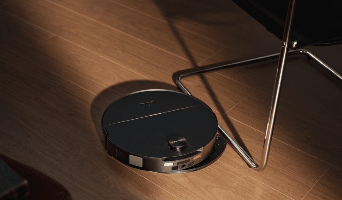 Roborock Saros 20 Sonic: il robot che lava 4.000 volte al min - 
