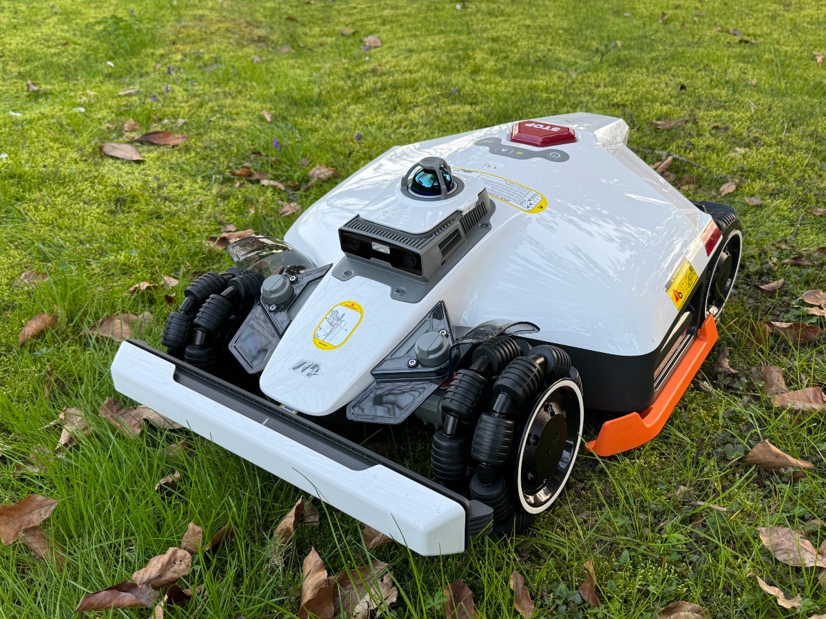 Recensione MAMMOTION LUBA 3 AWD Robot Tagliaerba: ora è PERFETTO - 
