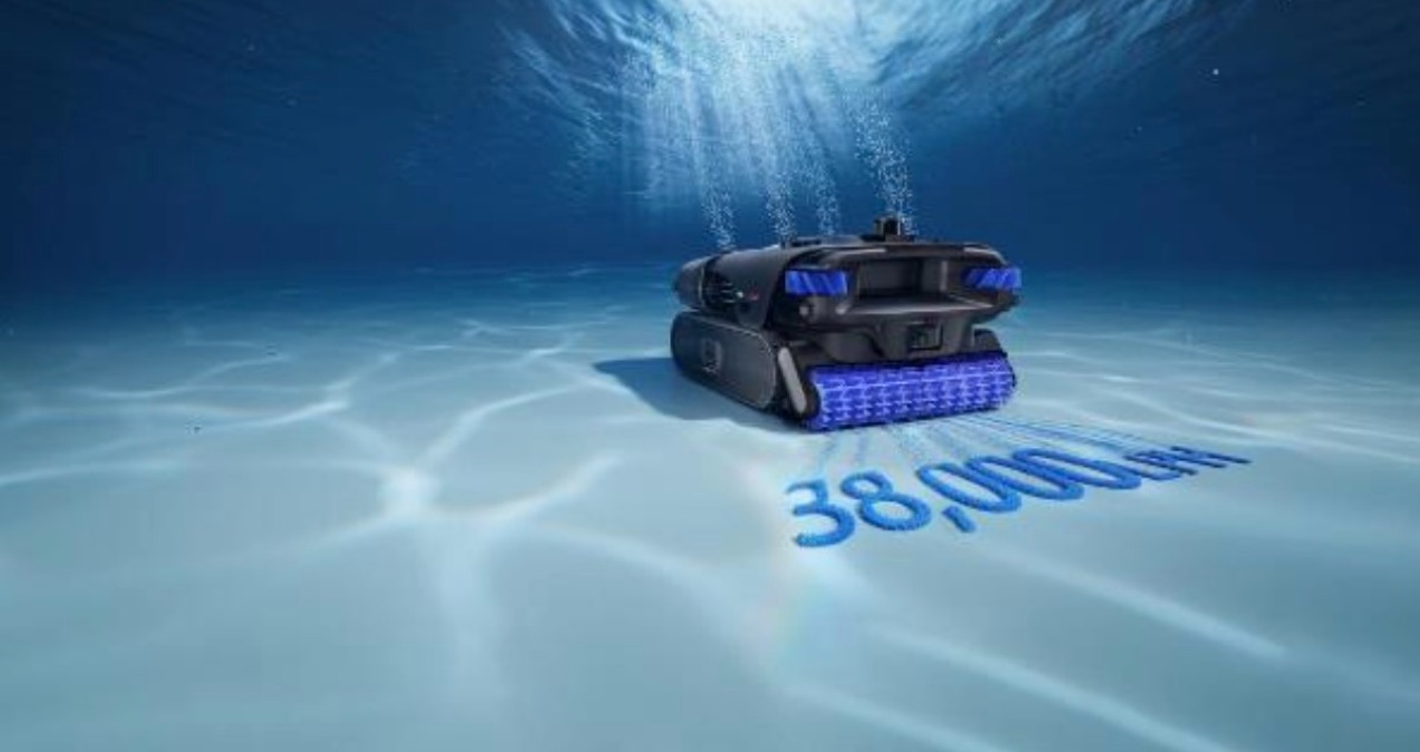 MOVA presenta Rover X10, il robot pulitore per piscine - 