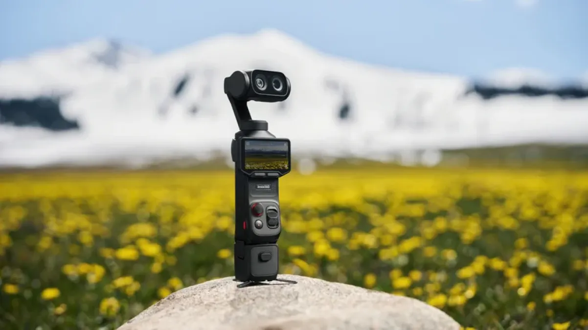 Insta360 Luna Ultra: gimbal camera 8K con ottiche Leica - 